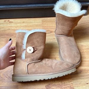 Bailey Button Chestnut Ugg Boots